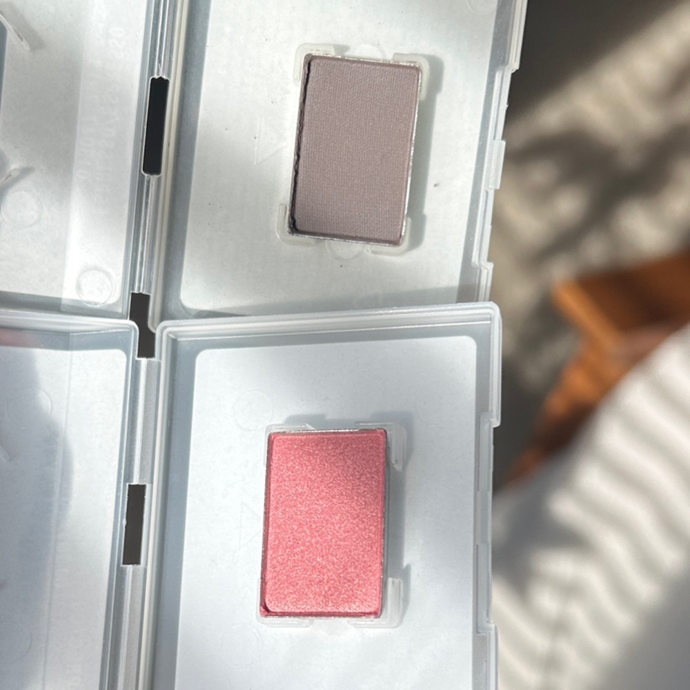 Mary Kay - Set of 6 Mineral Eye Colors - Picture 4 of 5